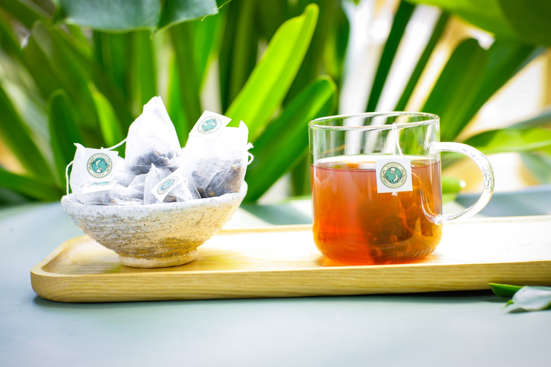 ROASTED BLACK BEAN SPROUTS