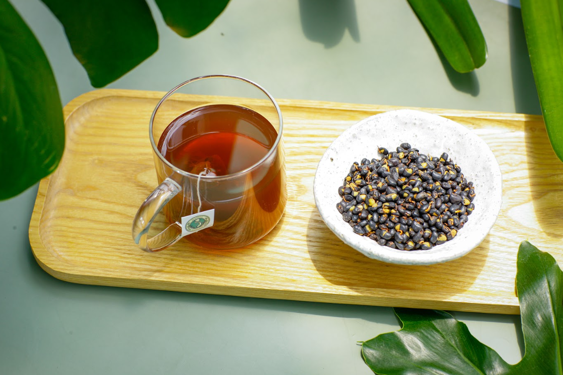 ROASTED BLACK BEAN SPROUTS